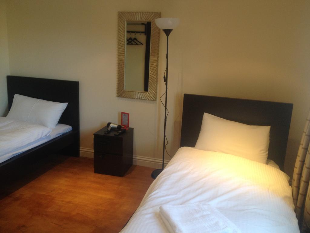The Greyhound Cottage Chigwell Luaran gambar