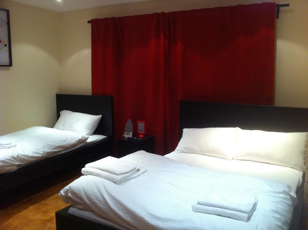 The Greyhound Cottage Chigwell Bilik gambar