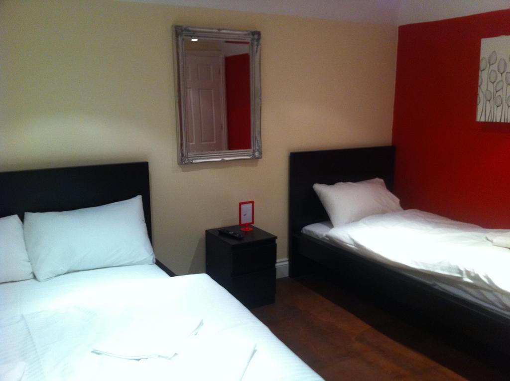 The Greyhound Cottage Chigwell Bilik gambar