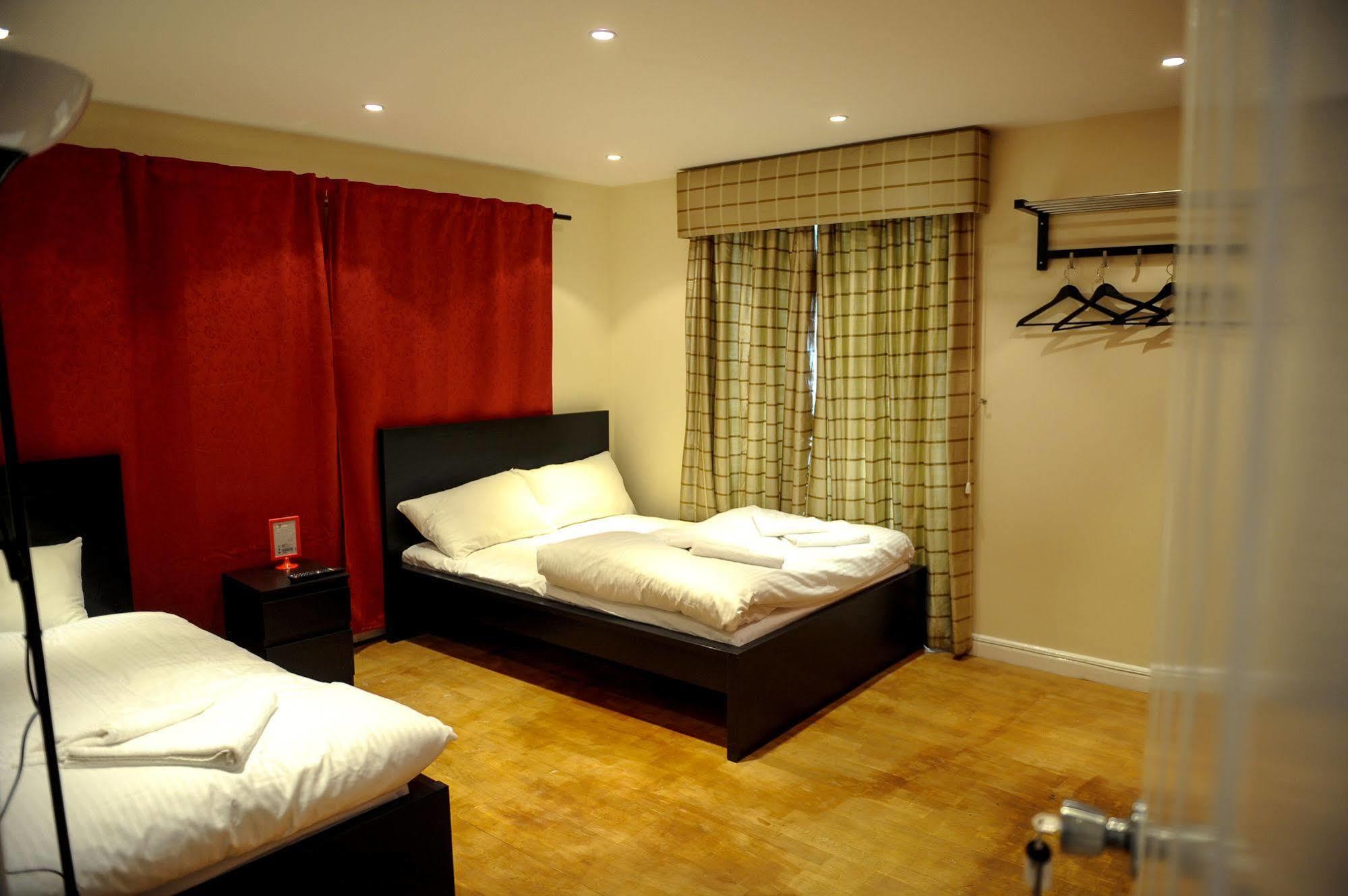 The Greyhound Cottage Chigwell Luaran gambar