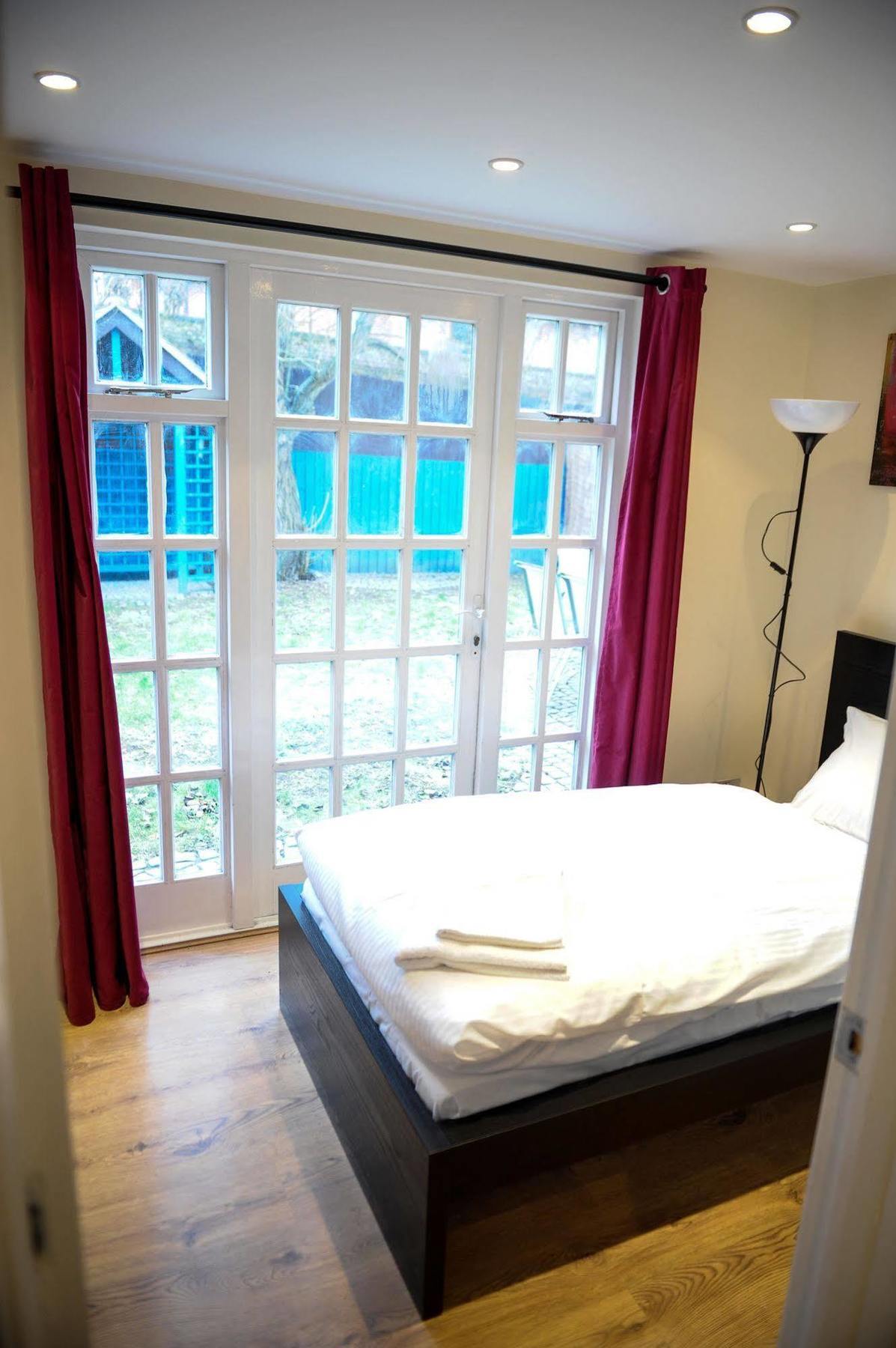The Greyhound Cottage Chigwell Luaran gambar