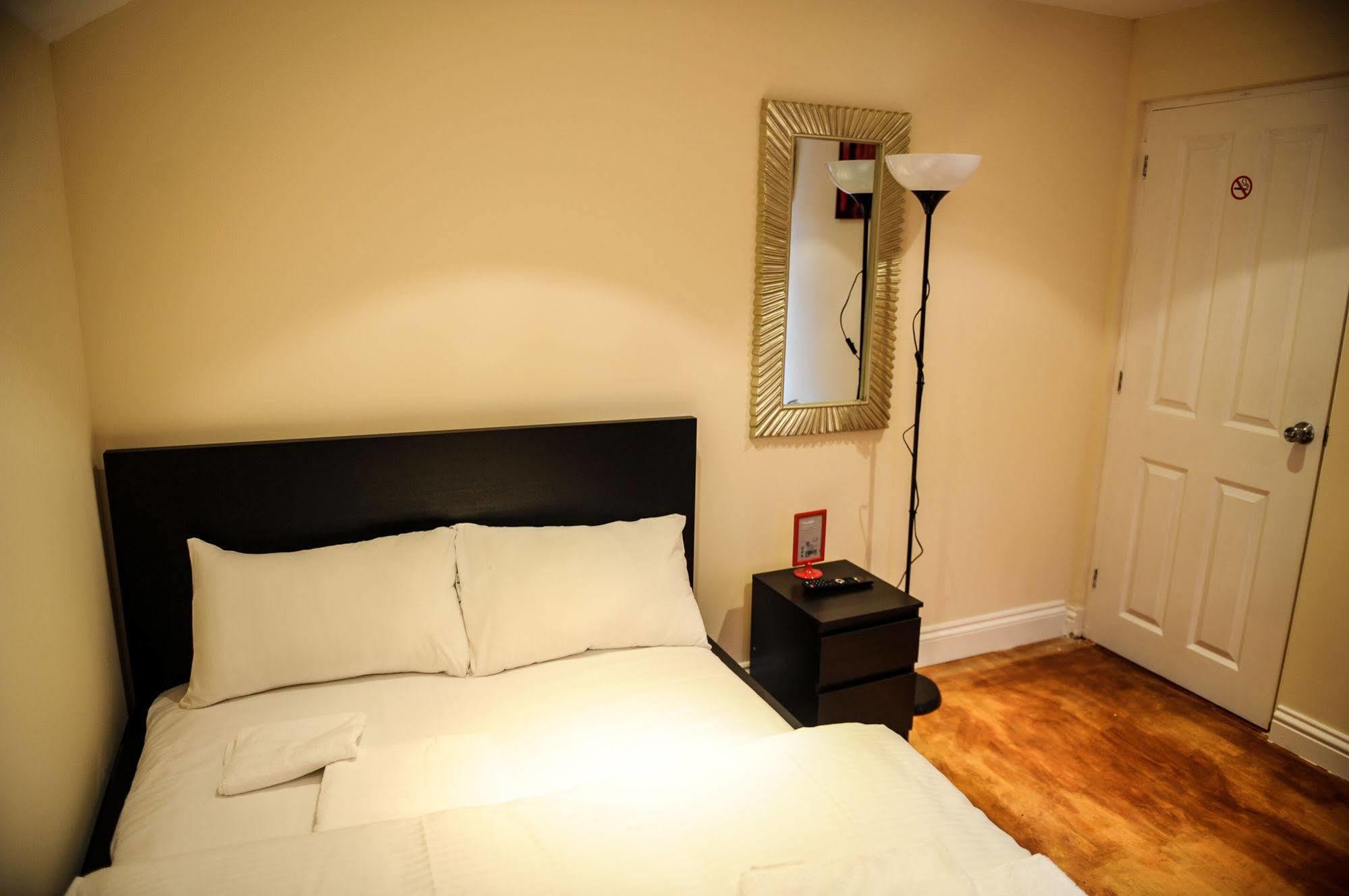 The Greyhound Cottage Chigwell Luaran gambar