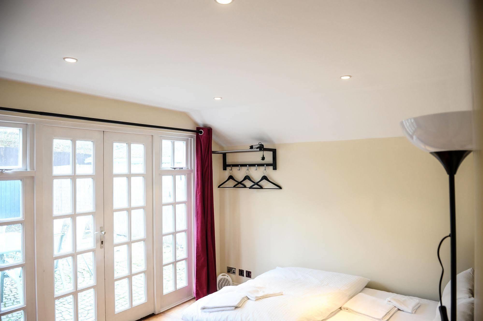 The Greyhound Cottage Chigwell Luaran gambar